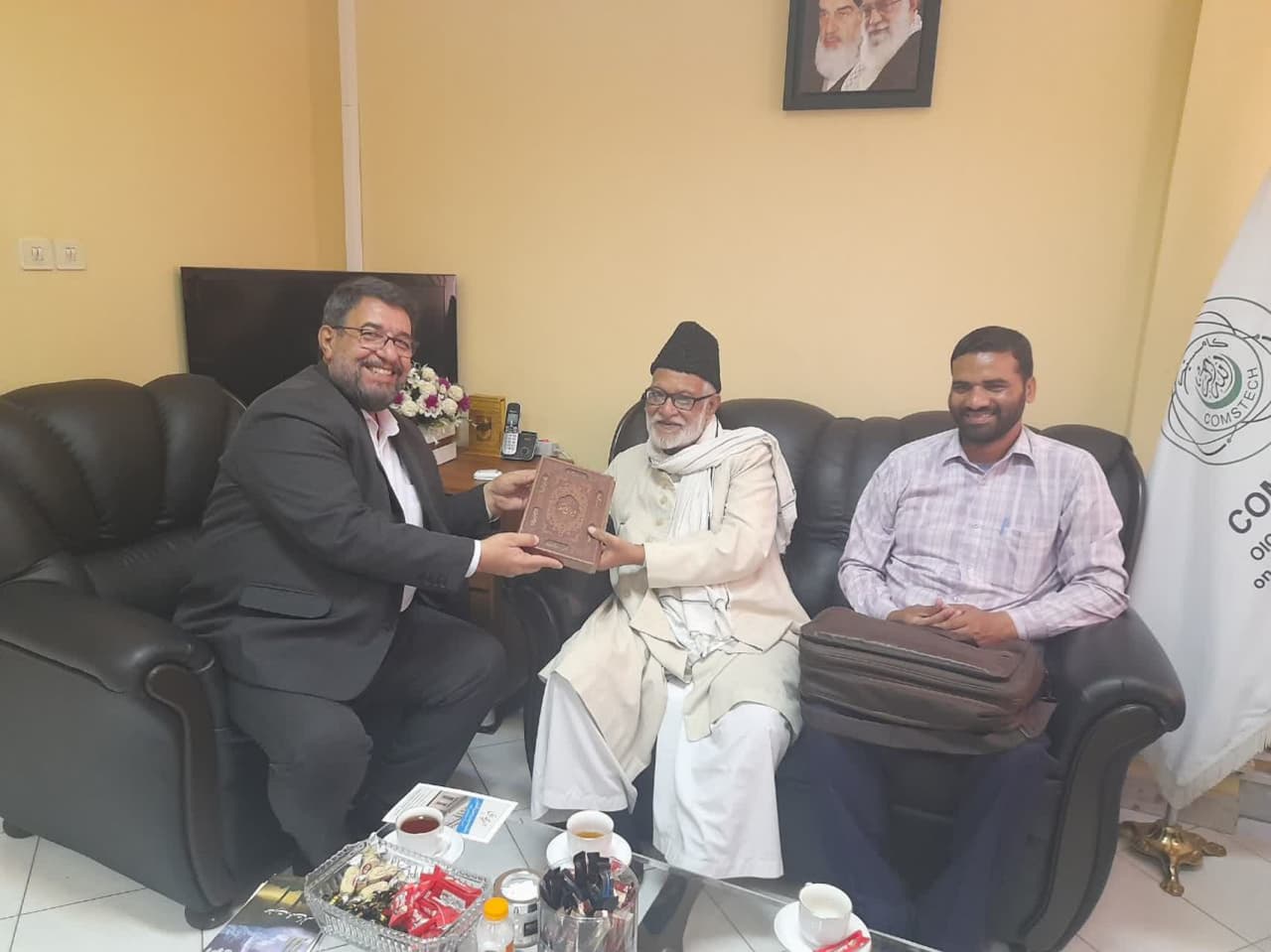 دیدار دبیرکل مجمع بین‌المللی اساتید مسلمان دانشگاه‌ها با رئیس جامعه ناصریه در هند